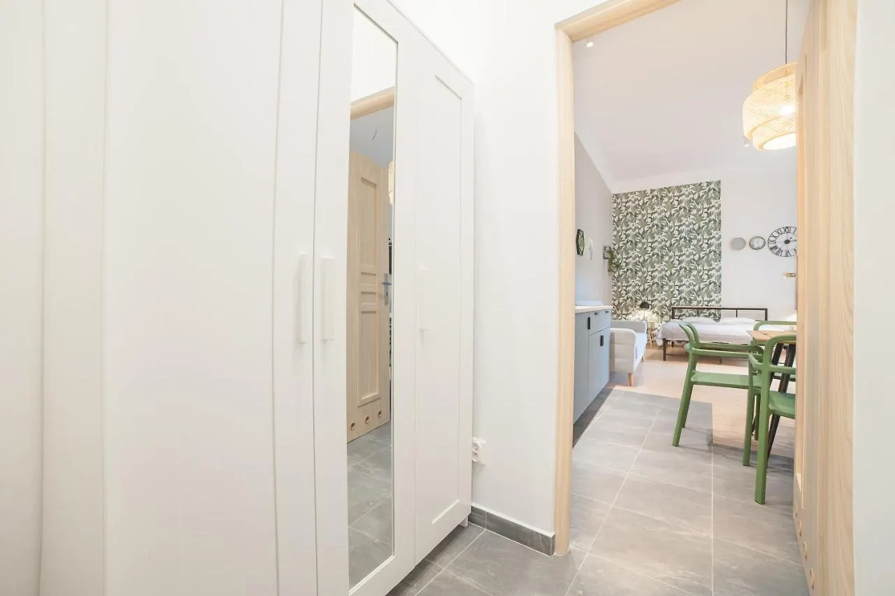 Dizzy Daisy Downtown Apartments Krakow