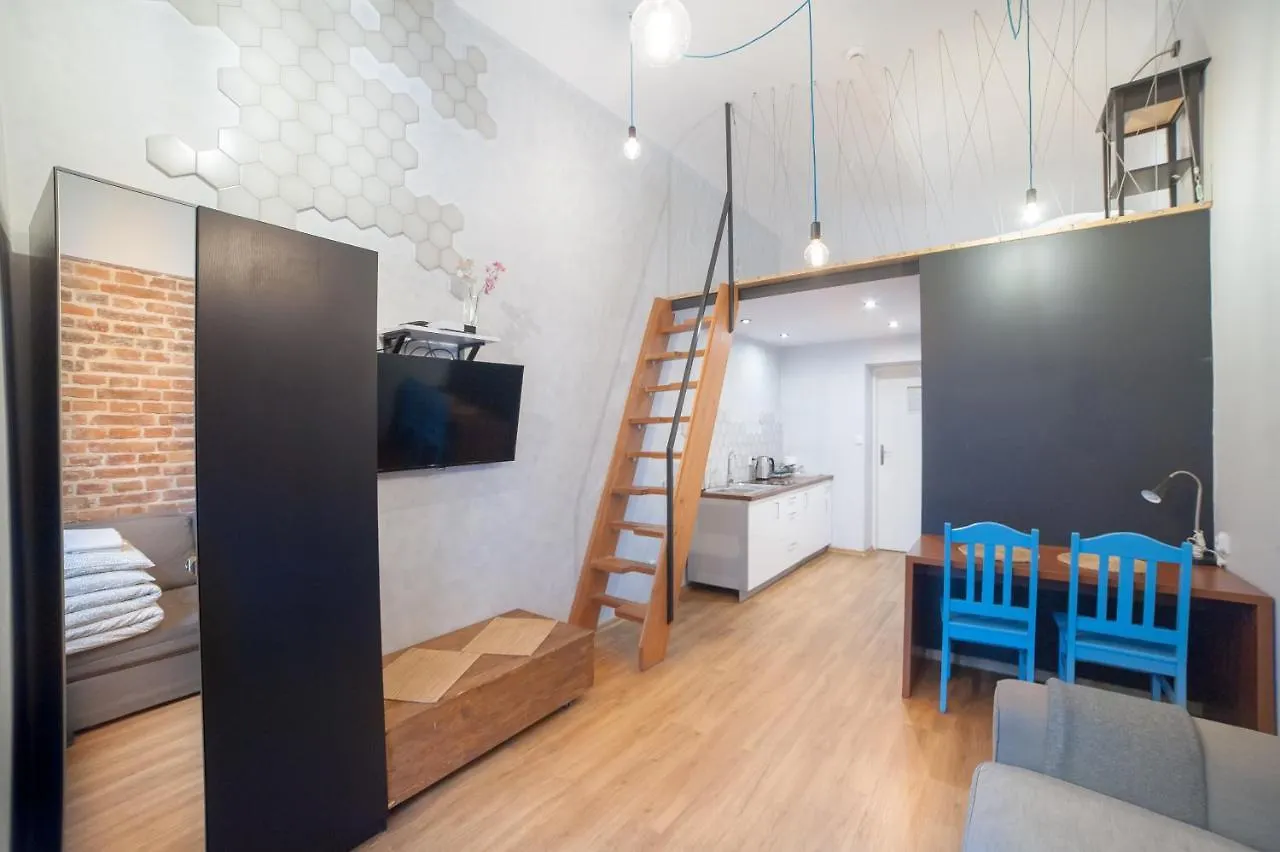 Dizzy Daisy Downtown Apartments Krakow Poland